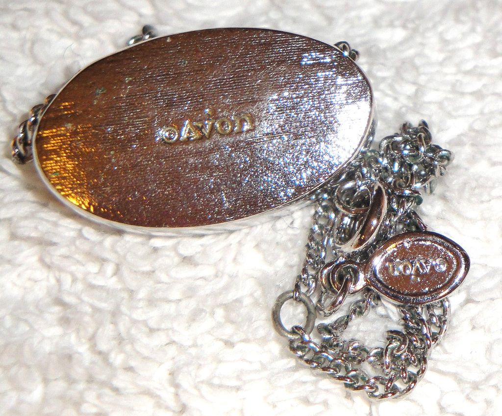 Vintage Signed Avon "Abalone Necklace" ~ genuine abalone shell in silver-tone ~ no two are alike Vintage Signed Avon "Abalone Necklace" ~ genuine abalone shell in silver-tone ~ no two are alike