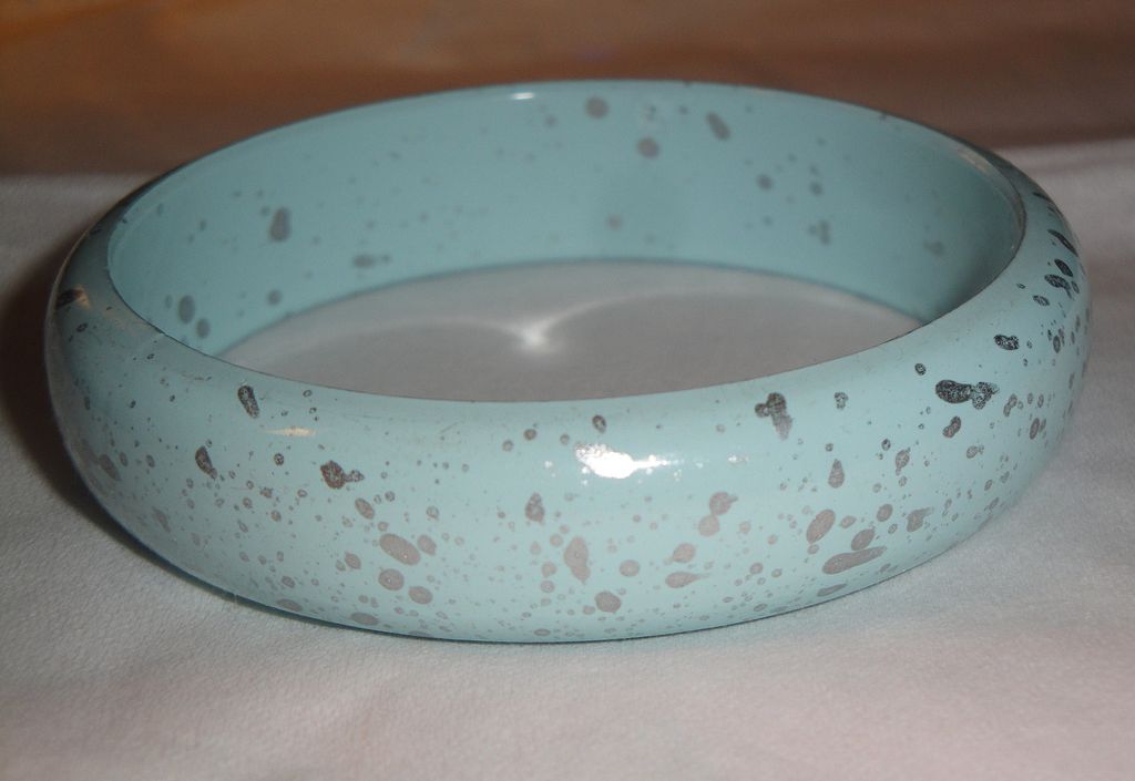 Vintage Blue Bangle Bracelet with Silver Spatches Vintage Blue Bangle Bracelet with Silver Spatches