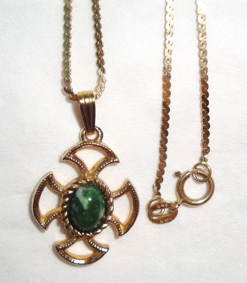 Vintage Avon "Baroness Collection" Necklace with simulated Jade cabochons in gold-tone flower design Vintage Avon "Baroness Collection" Necklace with simulated Jade cabochons in gold-tone flower design
