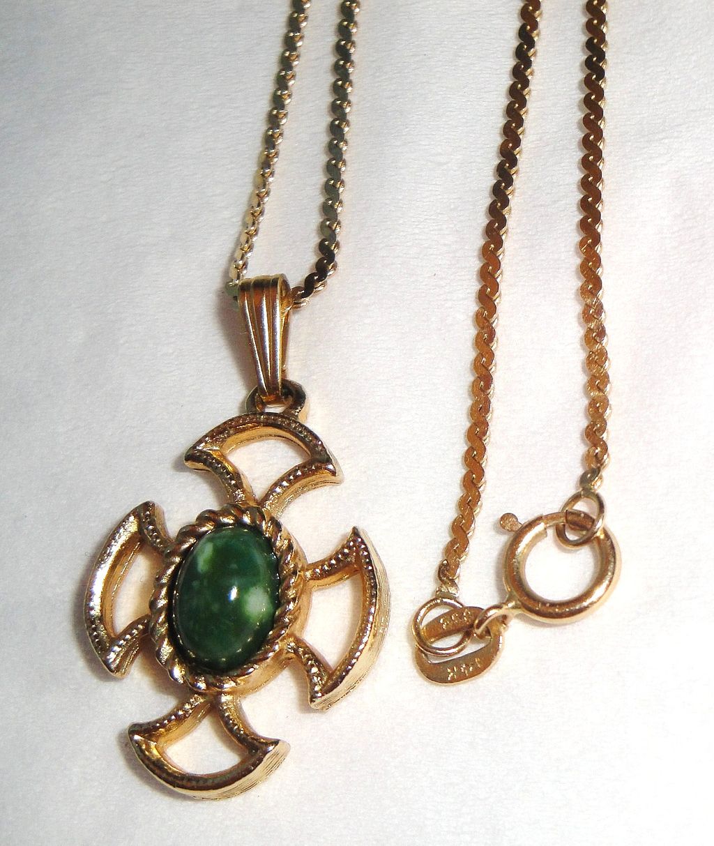 Vintage Avon "Baroness Collection" Necklace with simulated Jade cabochons in gold-tone flower design Vintage Avon "Baroness Collection" Necklace with simulated Jade cabochons in gold-tone flower design