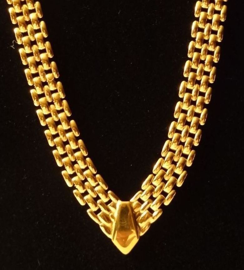 Signed Avon "Brick Chain" Necklace ~ brick pattern with chevron center point Signed Avon "Brick Chain" Necklace ~ brick pattern with chevron center point