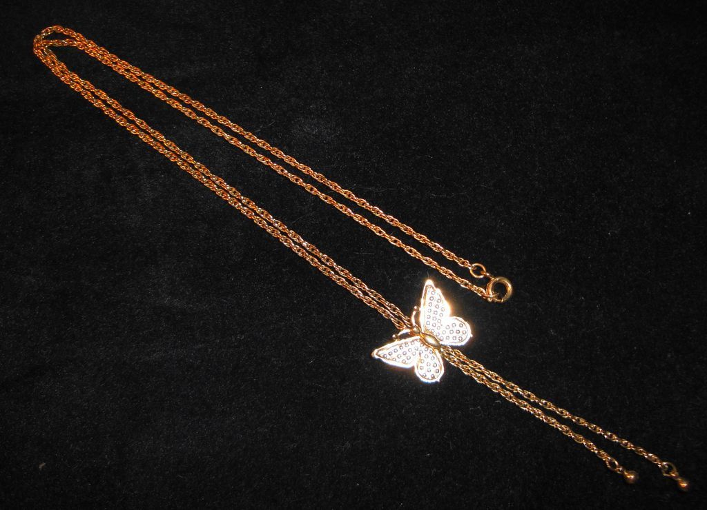 Vintage Signed Avon 1979 "Butterfly Lariat Necklace" Vintage Signed Avon 1979 "Butterfly Lariat Necklace"