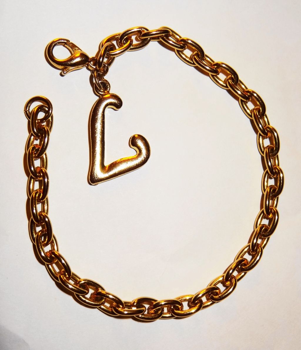 Vintage Gold-tone Open-Work Heart 8" Bracelet Vintage Gold-tone Open-Work Heart 8" Bracelet