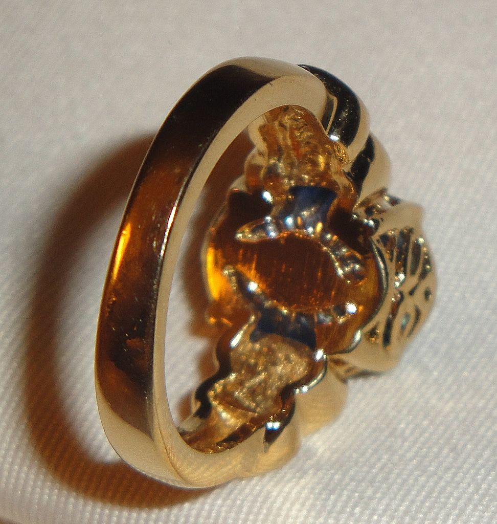 Large Multi-Faceted Prong-Set Sapphire Colored Gold-tone Ring ~ Size 6-7 Large Multi-Faceted Prong-Set Sapphire Colored Gold-tone Ring ~ Size 6-7