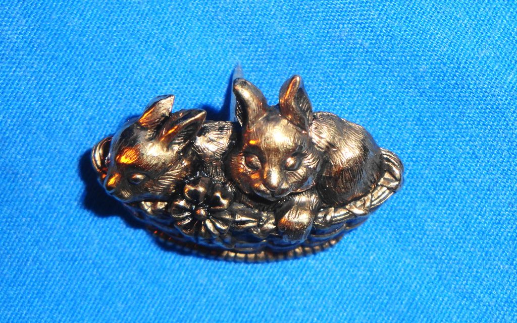 Basket of Love Pin ~ Bunnies Basket of Love Pin ~ Bunnies
