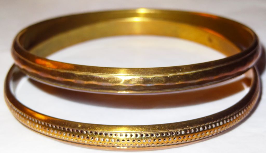 Vintage Two Textured Brown Bangle Bracelets Vintage Two Textured Brown Bangle Bracelets
