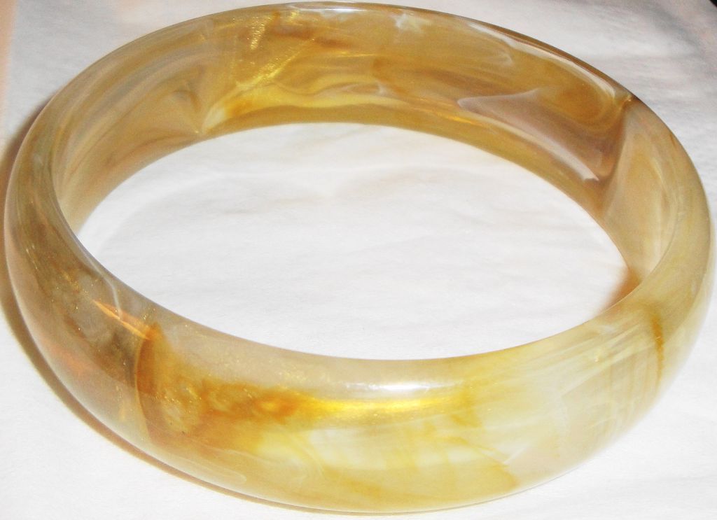 Vintage Yellow Swirls Opaque Bangle Bracelet Vintage Yellow Swirls Opaque Bangle Bracelet