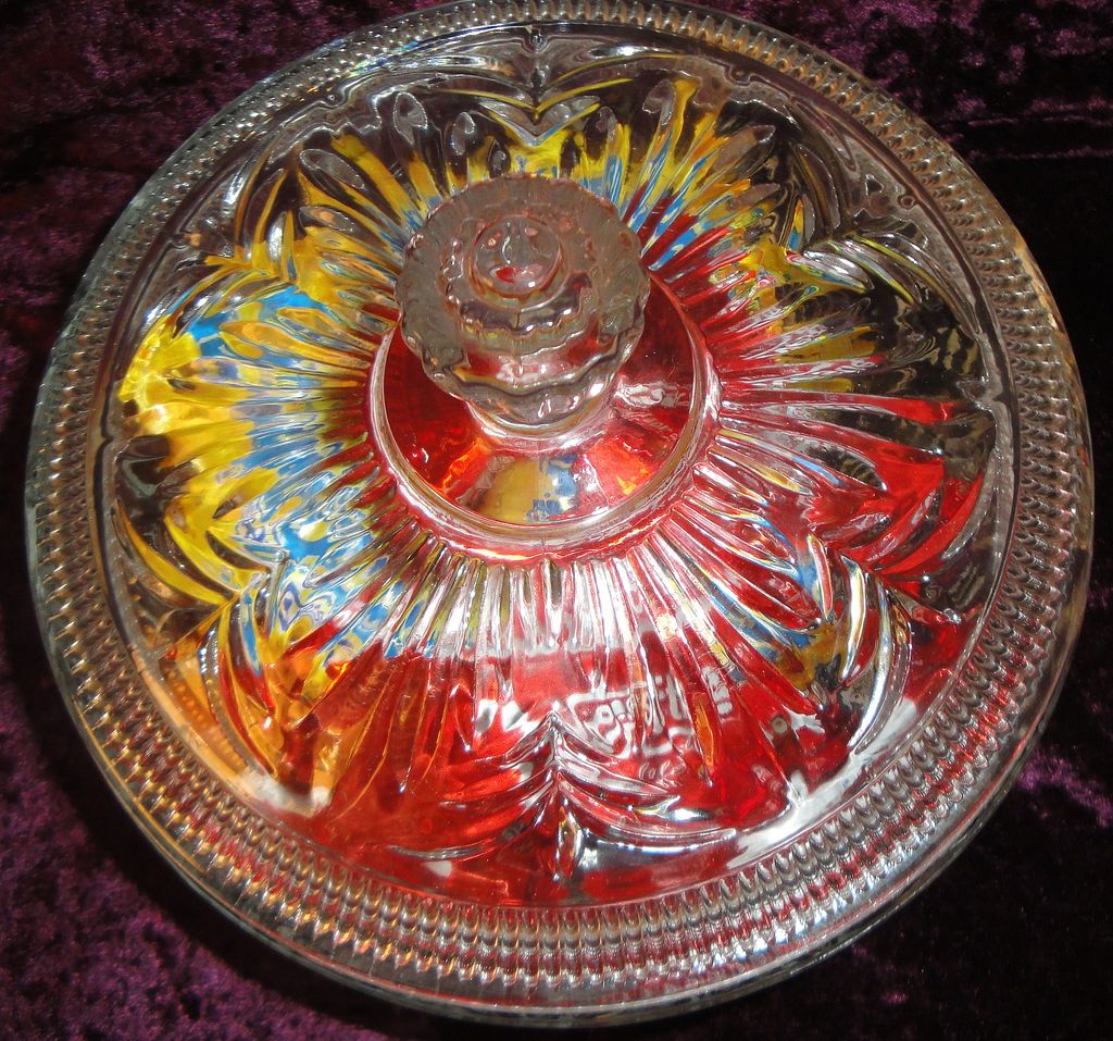 Vintage Signed Avon 1979-80 "Beauty Dust Crystalique Container" ~ clear glass with etched pattern Vintage Signed Avon 1979-80 "Beauty Dust Crystalique Container" ~ clear glass with etched pattern
