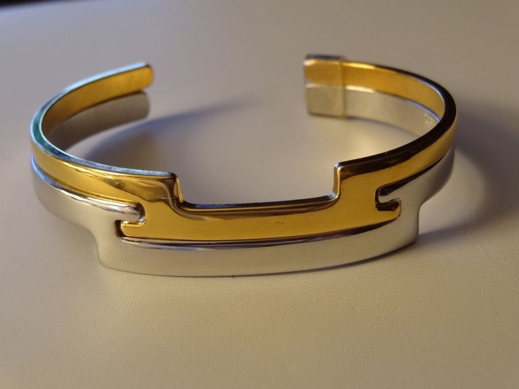 Vintage Signed Avon "Counterparts Interlocking Bracelet" ~ Small ~ gold-tone & silver-tone locking bracelet ~ separate/together Vintage Signed Avon "Counterparts Interlocking Bracelet" ~ Small ~ gold-tone & silver-tone locking bracelet ~ separate/together