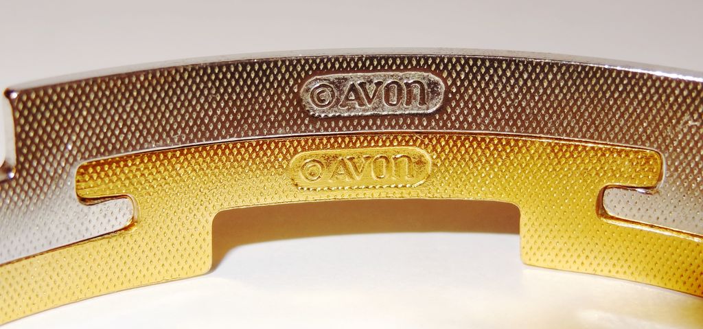 Vintage Signed Avon "Counterparts Interlocking Bracelet" ~ Small ~ gold-tone & silver-tone locking bracelet ~ separate/together Vintage Signed Avon "Counterparts Interlocking Bracelet" ~ Small ~ gold-tone & silver-tone locking bracelet ~ separate/together