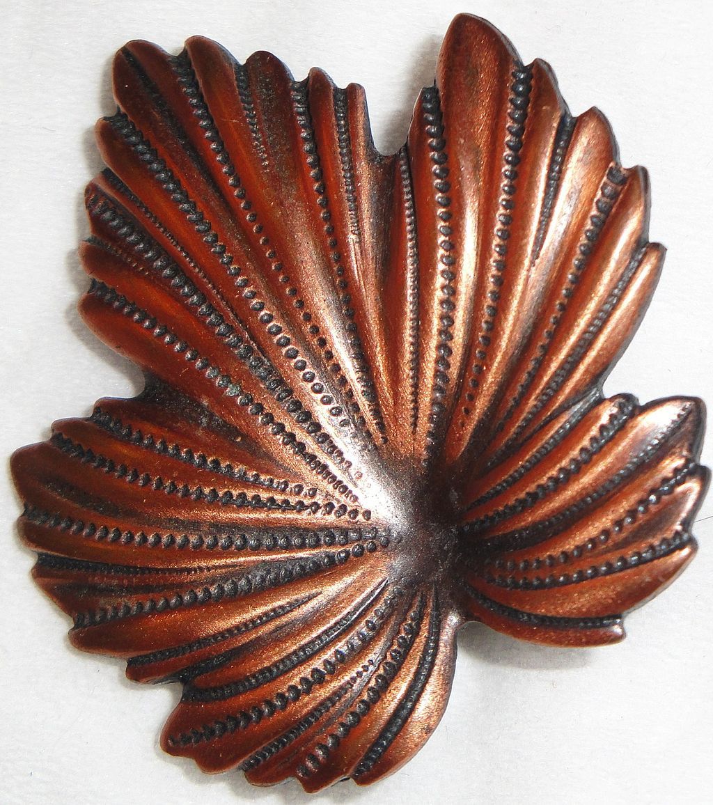 Vintage Copper Colored Textured Leaf Pin with Black Highlights Vintage Copper Colored Textured Leaf Pin with Black Highlights