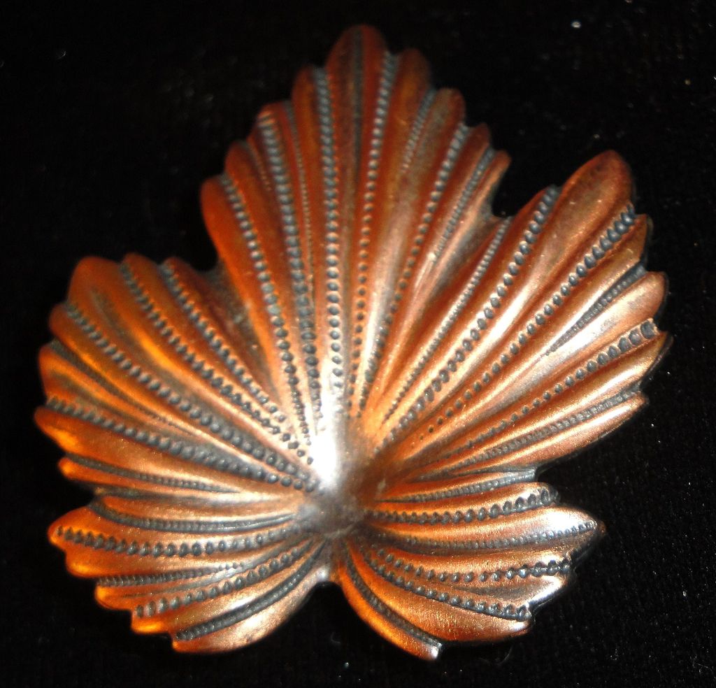 Vintage Copper Colored Textured Leaf Pin with Black Highlights Vintage Copper Colored Textured Leaf Pin with Black Highlights