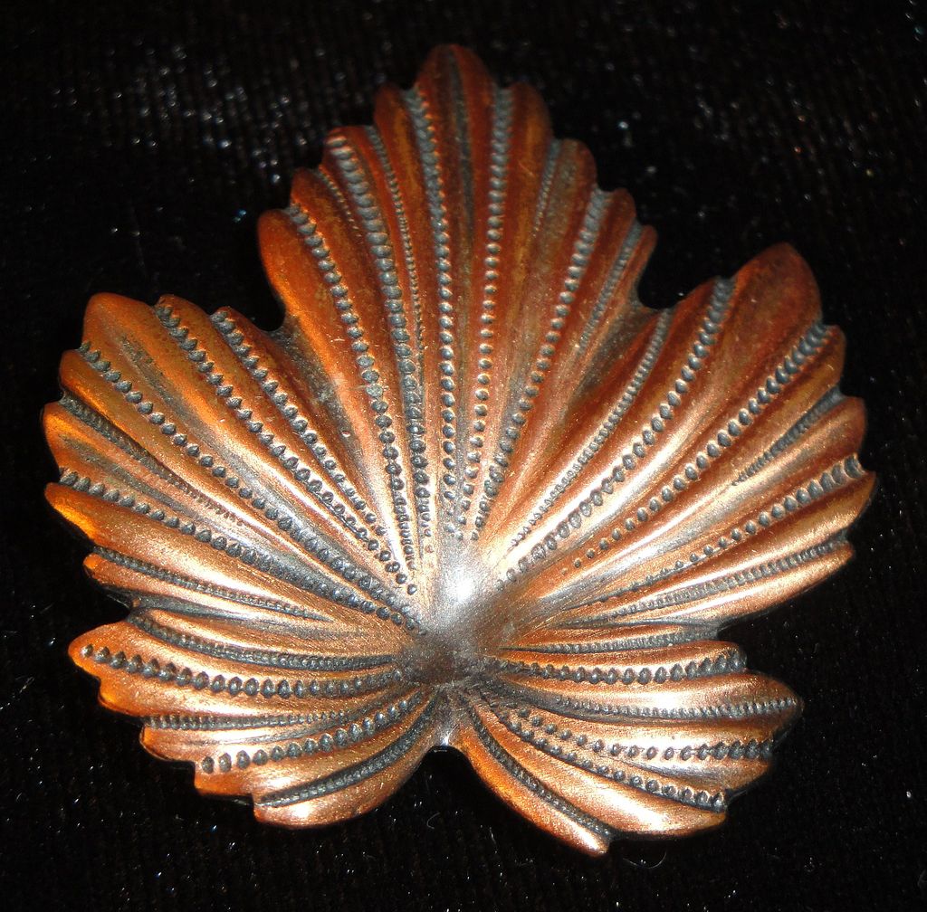 Vintage Copper Colored Textured Leaf Pin with Black Highlights Vintage Copper Colored Textured Leaf Pin with Black Highlights