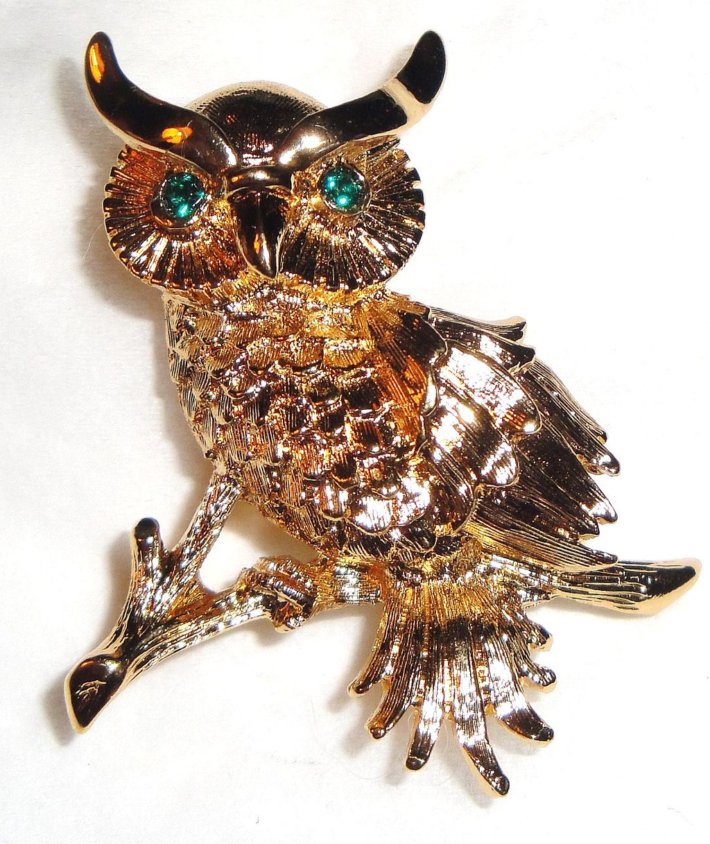 Vintage Signed Monet Gold-tone Owl Sitting on Tree Branch Brooch with Green Rhinestone Eyes Vintage Signed Monet Gold-tone Owl Sitting on Tree Branch Brooch with Green Rhinestone Eyes