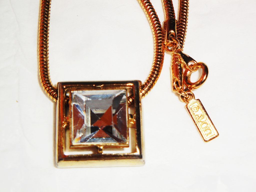 Vintage Avon "Square Cut Lead Crystal Collection" Necklace ~ real lead crystal in gold-washed setting Vintage Avon "Square Cut Lead Crystal Collection" Necklace ~ real lead crystal in gold-washed setting