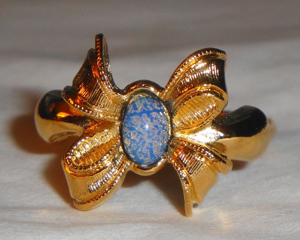 Signed Avon 1994 "Delicate Bow" Ring ~ size 10 ~ faux opal in textured tied bow Signed Avon 1994 "Delicate Bow" Ring ~ size 10 ~ faux opal in textured tied bow
