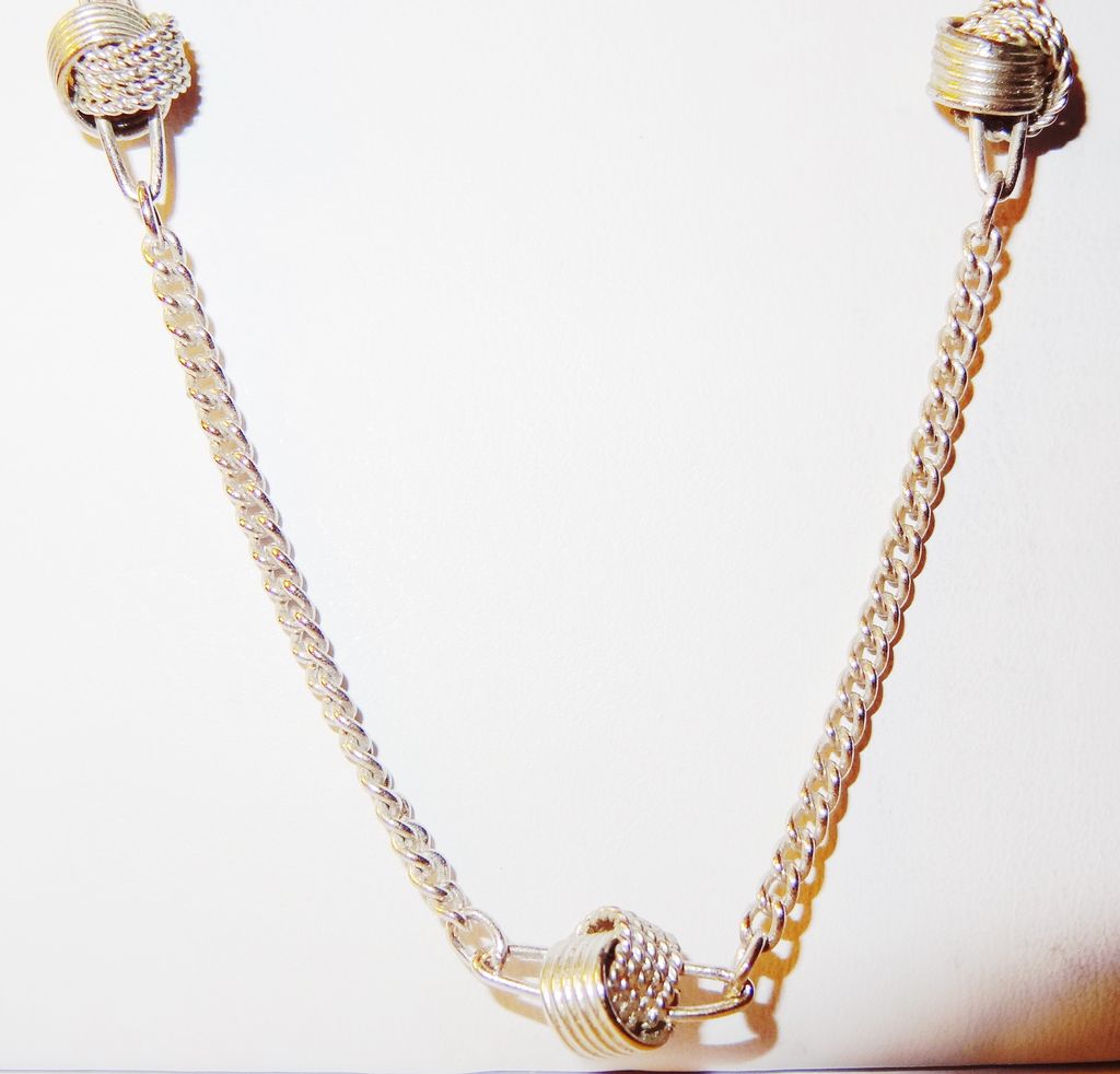 Avon 1977 "Delicate Knot Necklace" ~ 16" set in silver-tone Avon 1977 "Delicate Knot Necklace" ~ 16" set in silver-tone