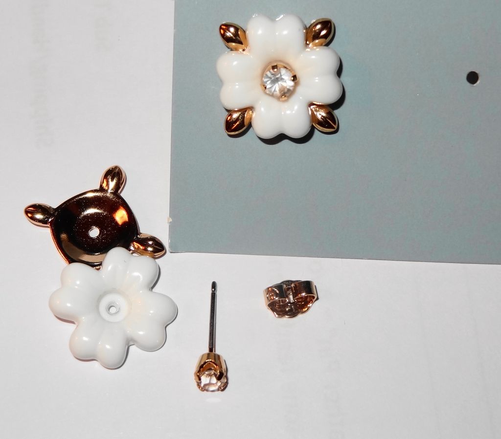 Avon 1988 "Delicate Petals Convertible Earrings" ~ Flower? or Stud? Avon 1988 "Delicate Petals Convertible Earrings" ~ Flower? or Stud?
