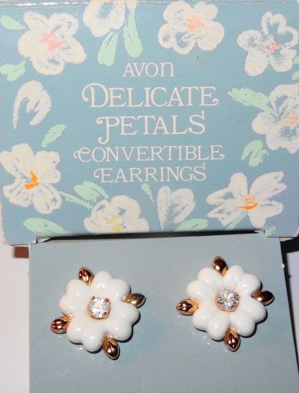 Avon 1988 "Delicate Petals Convertible Earrings" ~ Flower? or Stud? Avon 1988 "Delicate Petals Convertible Earrings" ~ Flower? or Stud?