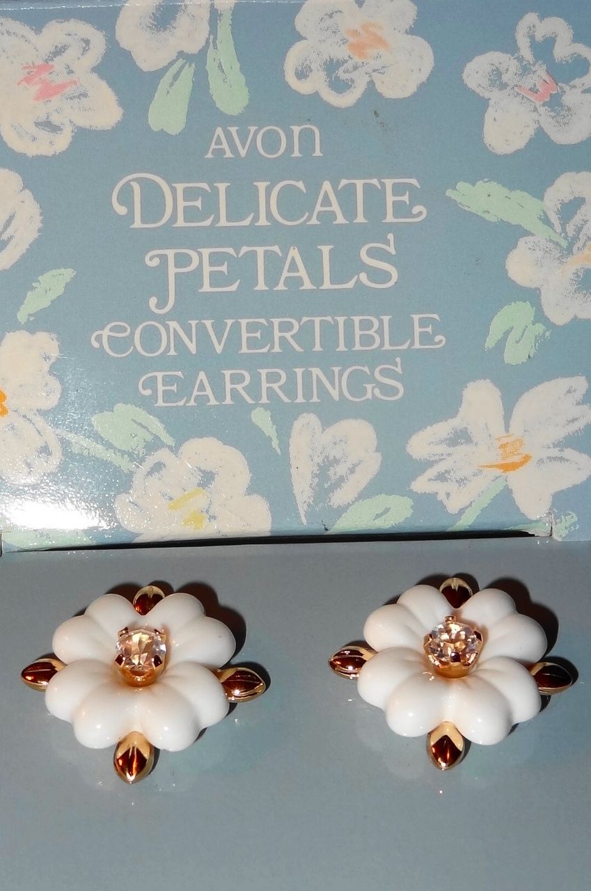 Avon 1988 "Delicate Petals Convertible Earrings" ~ Flower? or Stud? Avon 1988 "Delicate Petals Convertible Earrings" ~ Flower? or Stud?