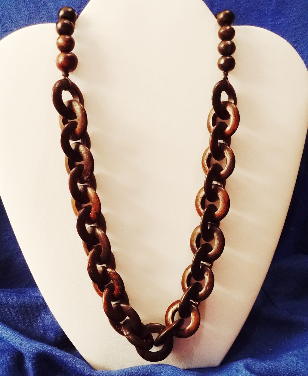 Vintage Dark Brown Wooden Bead Necklace Vintage Dark Brown Wooden Bead Necklace