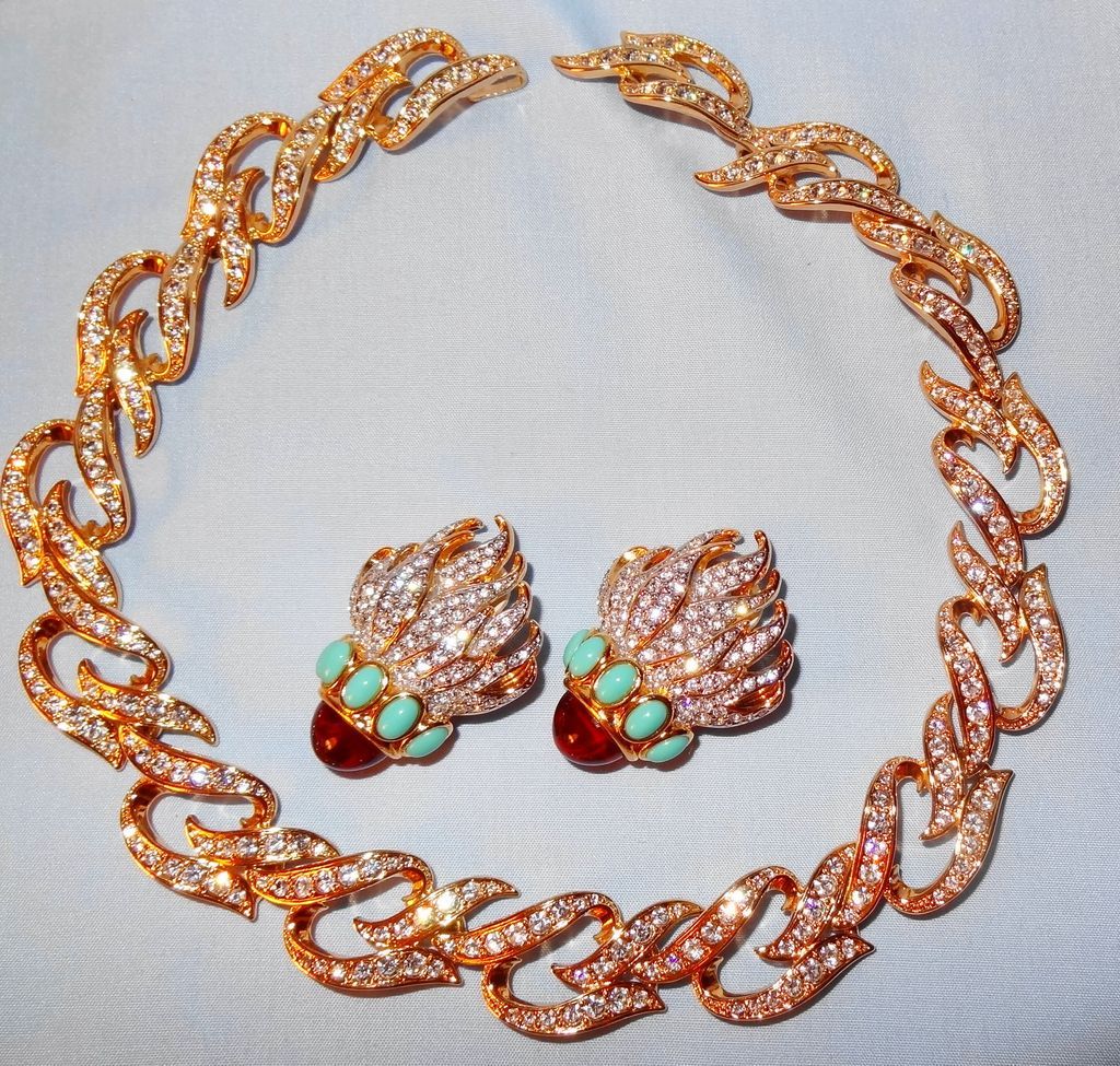 Avon Elizabeth Taylor's "Eternal Flame Collection" ~ pave crystals galore Avon Elizabeth Taylor's "Eternal Flame Collection" ~ pave crystals galore
