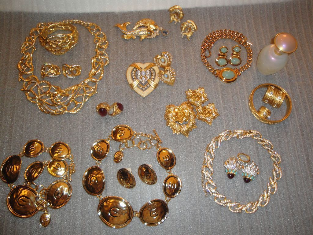 Avon Elizabeth Taylor's "Eternal Flame Collection" ~ pave crystals galore Avon Elizabeth Taylor's "Eternal Flame Collection" ~ pave crystals galore