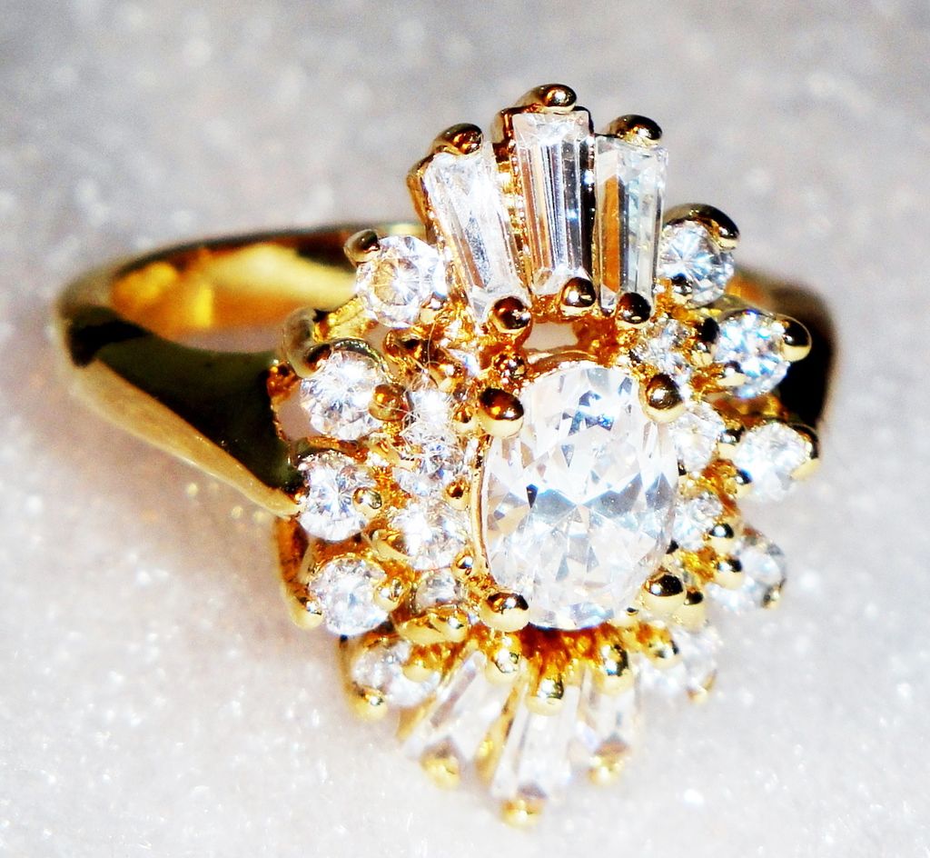 Book Piece "Evening Star Collection" Cocktail Ring ~ Sz 9 ~ from Avon's Elizabeth Taylor Designer Line Book Piece "Evening Star Collection" Cocktail Ring ~ Sz 9 ~ from Avon's Elizabeth Taylor Designer Line