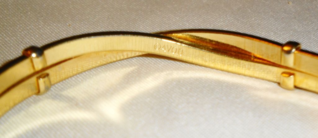 Avon 1979 "Fashion Crossroad Cuff Bracelet" ~ Size Small Avon 1979 "Fashion Crossroad Cuff Bracelet" ~ Size Small