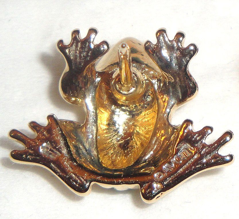 Avon 1985 "Frog Tac Pin" ~ gold-tone frog with emerald colored back Avon 1985 "Frog Tac Pin" ~ gold-tone frog with emerald colored back