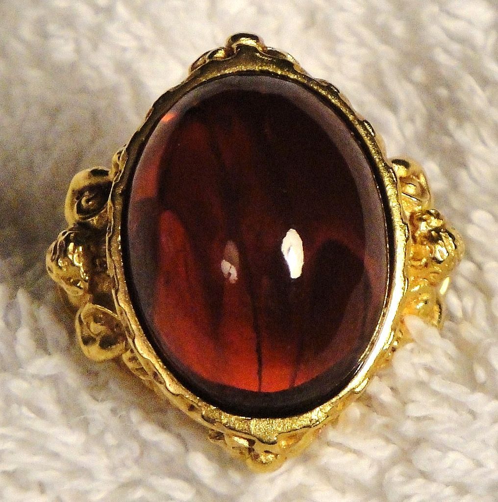 "Gilded Age Collection" Ring ~ Size 6 ~ Avon's Elizabeth Taylor Signed Collection ~ gold-tone cherubs ~ simulated rubies "Gilded Age Collection" Ring ~ Size 6 ~ Avon's Elizabeth Taylor Signed Collection ~ gold-tone cherubs ~ simulated rubies