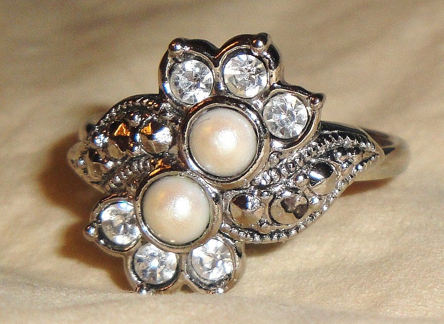 Signed Avon "Heirloom Riches" Ring ~ Size 8 ~ extremely rare marcasite and faux pearl design Signed Avon "Heirloom Riches" Ring ~ Size 8 ~ extremely rare marcasite and faux pearl design