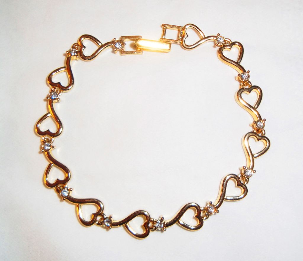 Vintage Signed Avon Gold-tone Heart & Crystal Bracelet Vintage Signed Avon Gold-tone Heart & Crystal Bracelet