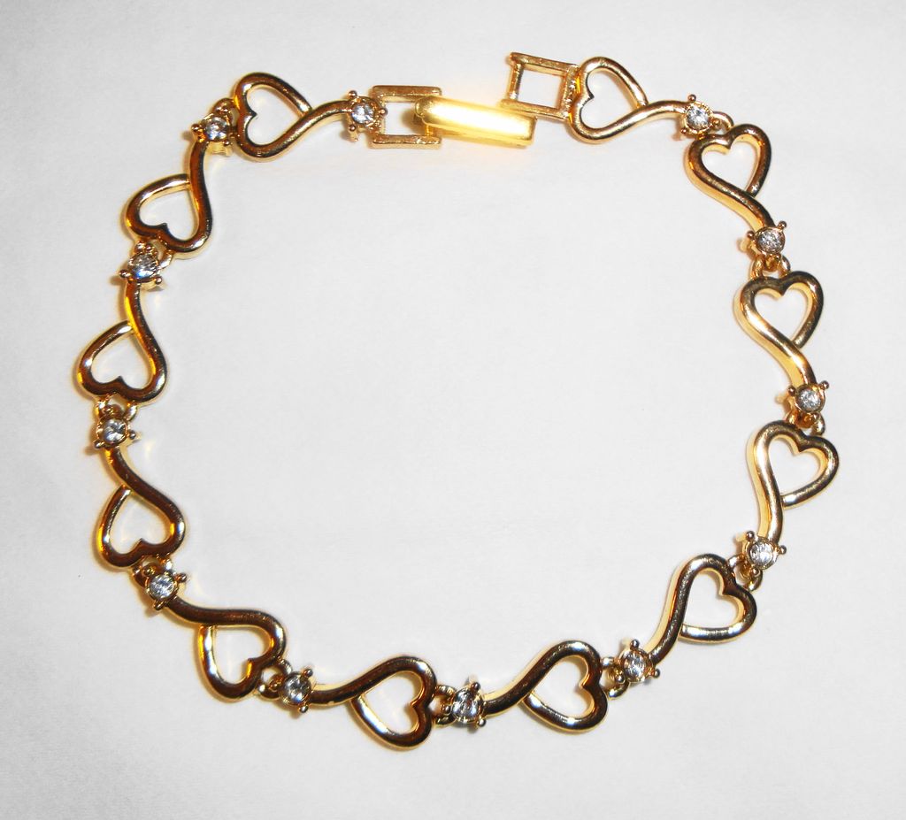 Vintage Signed Avon Gold-tone Heart & Crystal Bracelet Vintage Signed Avon Gold-tone Heart & Crystal Bracelet