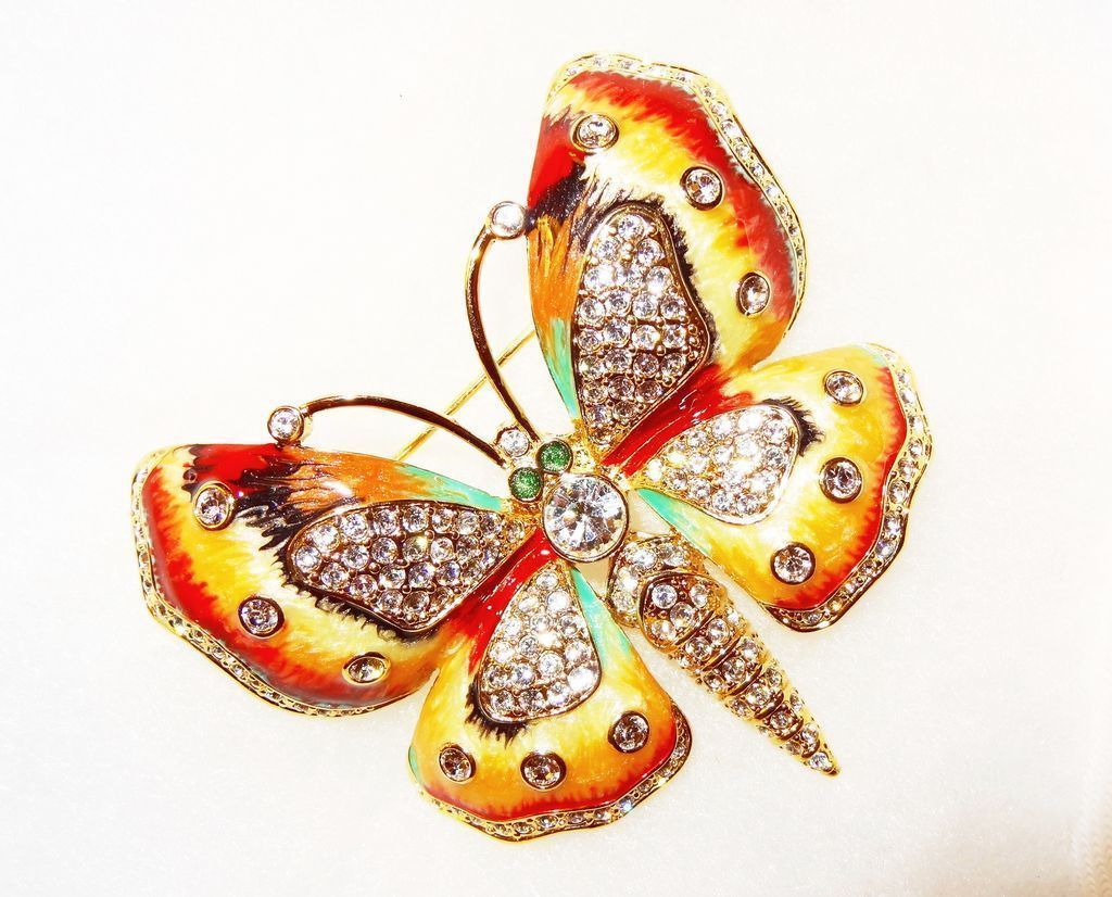 Designer Signed c.1990 KJL Kenneth Jay Lane Pave Crystal & Enamel Butterfly Designer Signed c.1990 KJL Kenneth Jay Lane Pave Crystal & Enamel Butterfly