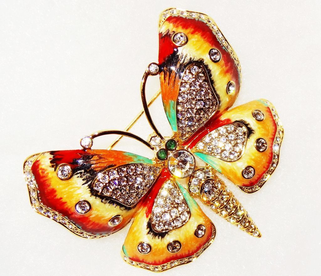 Designer Signed c.1990 KJL Kenneth Jay Lane Pave Crystal & Enamel Butterfly Designer Signed c.1990 KJL Kenneth Jay Lane Pave Crystal & Enamel Butterfly