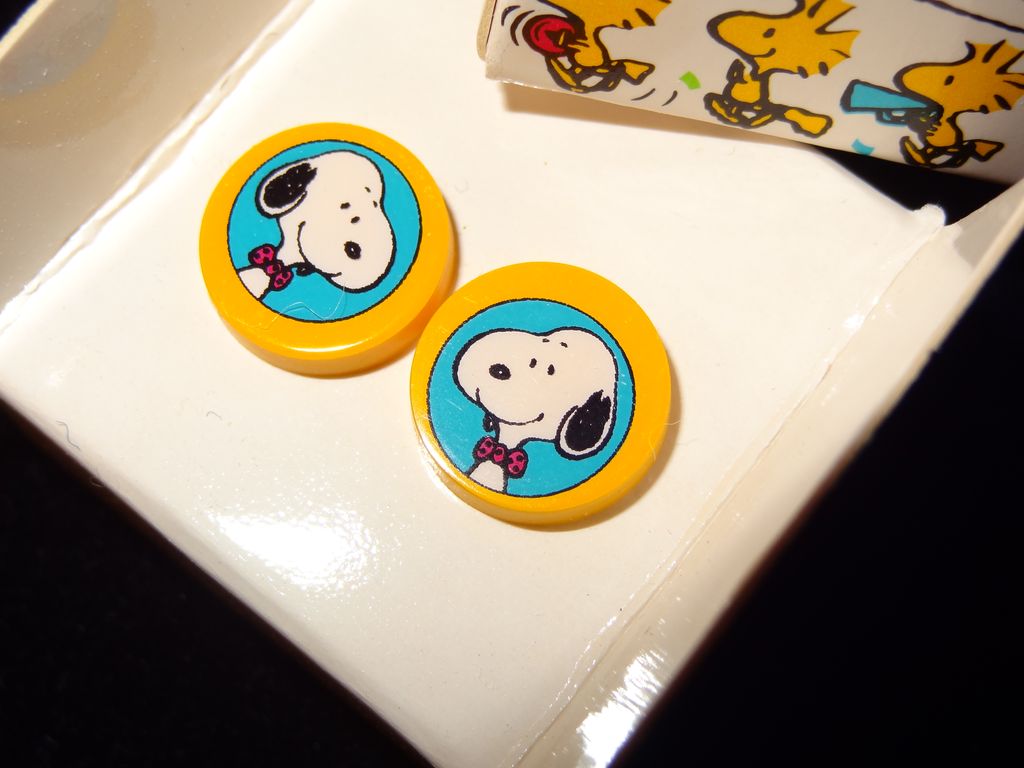 KIDS! Avon 1990 "Snoopy on Parade" Earrings ~ stickers head attached to yellow base KIDS! Avon 1990 "Snoopy on Parade" Earrings ~ stickers head attached to yellow base