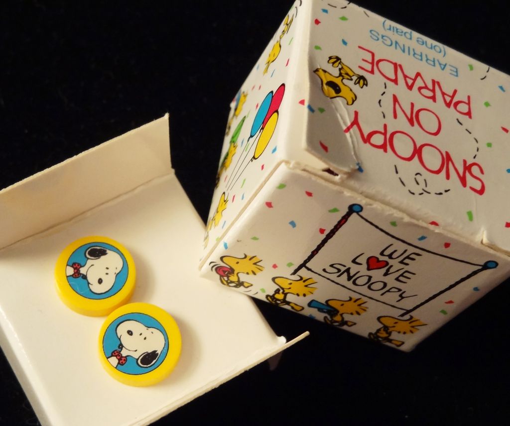 KIDS! Avon 1990 "Snoopy on Parade" Earrings ~ stickers head attached to yellow base KIDS! Avon 1990 "Snoopy on Parade" Earrings ~ stickers head attached to yellow base