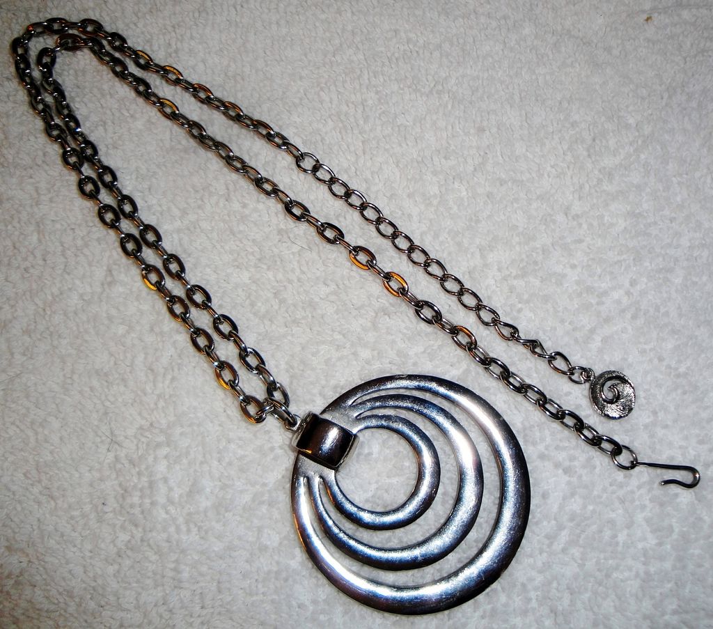 Vintage Signed Lisner "3 Orbits Circles You" in Silver-tone Pendant Necklace Vintage Signed Lisner "3 Orbits Circles You" in Silver-tone Pendant Necklace