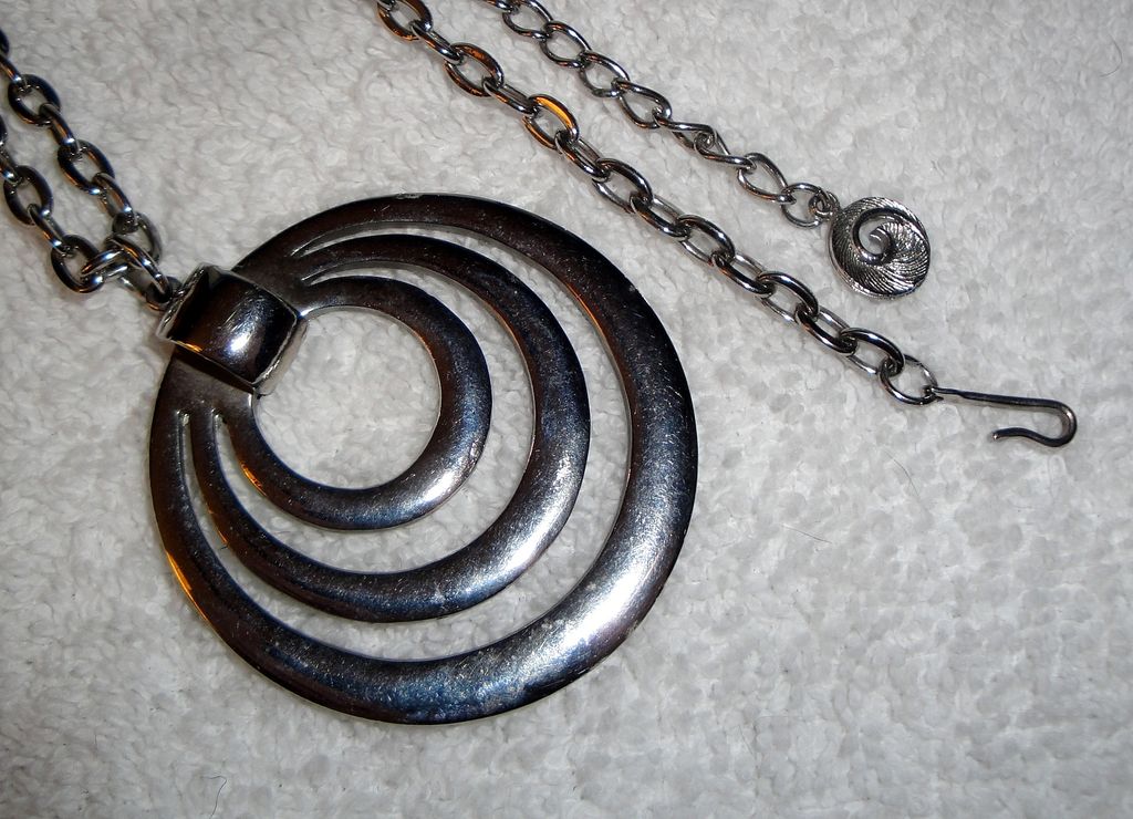 Vintage Signed Lisner "3 Orbits Circles You" in Silver-tone Pendant Necklace Vintage Signed Lisner "3 Orbits Circles You" in Silver-tone Pendant Necklace