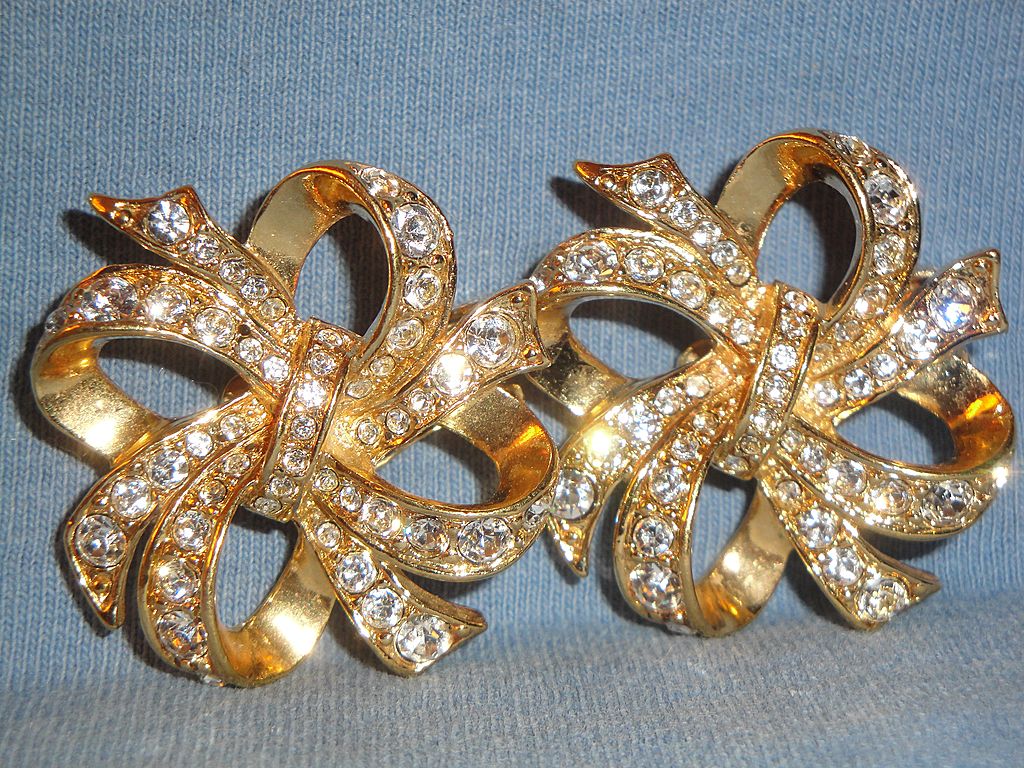 Kenneth Jay Lane (KJL) Avon 1993 "Lustrous Bow Collection" Brooch & Clip Earrings ~ gold-tone bows with crystal accents Kenneth Jay Lane (KJL) Avon 1993 "Lustrous Bow Collection" Brooch & Clip Earrings ~ gold-tone bows with crystal accents