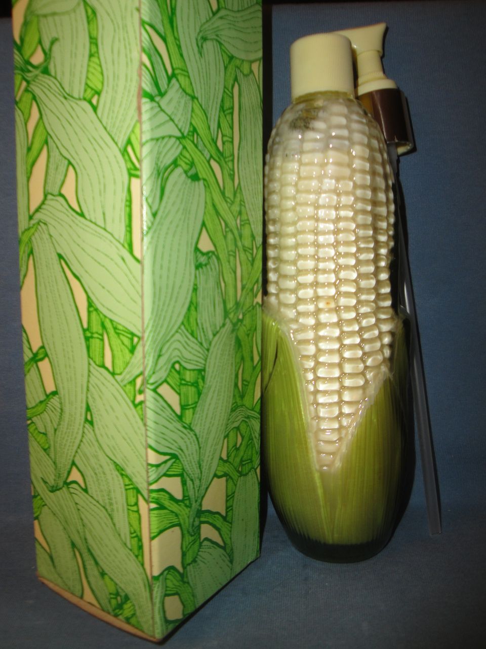 Avon 1977-1980 "Golden Harvest" Lotion, clear glass ear of corn decanter Avon 1977-1980 "Golden Harvest" Lotion, clear glass ear of corn decanter