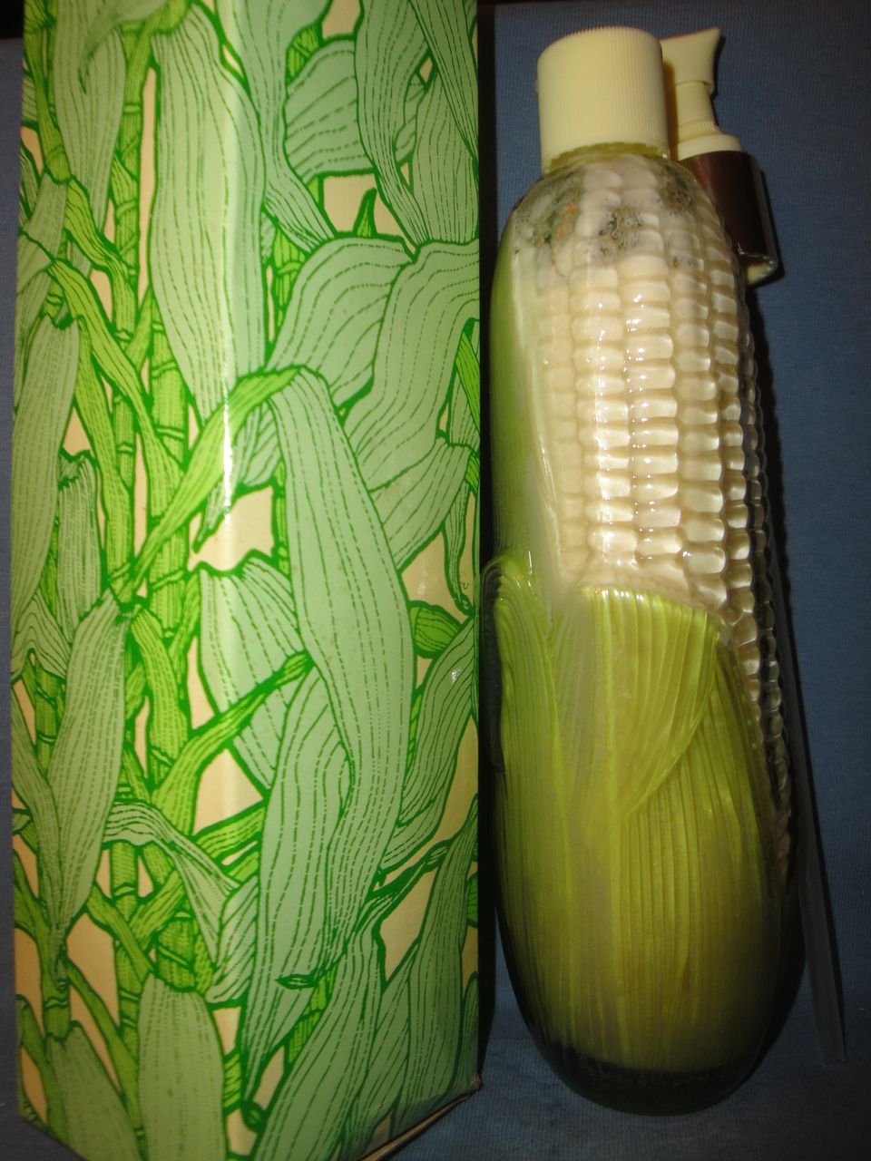 Avon 1977-1980 "Golden Harvest" Lotion, clear glass ear of corn decanter Avon 1977-1980 "Golden Harvest" Lotion, clear glass ear of corn decanter