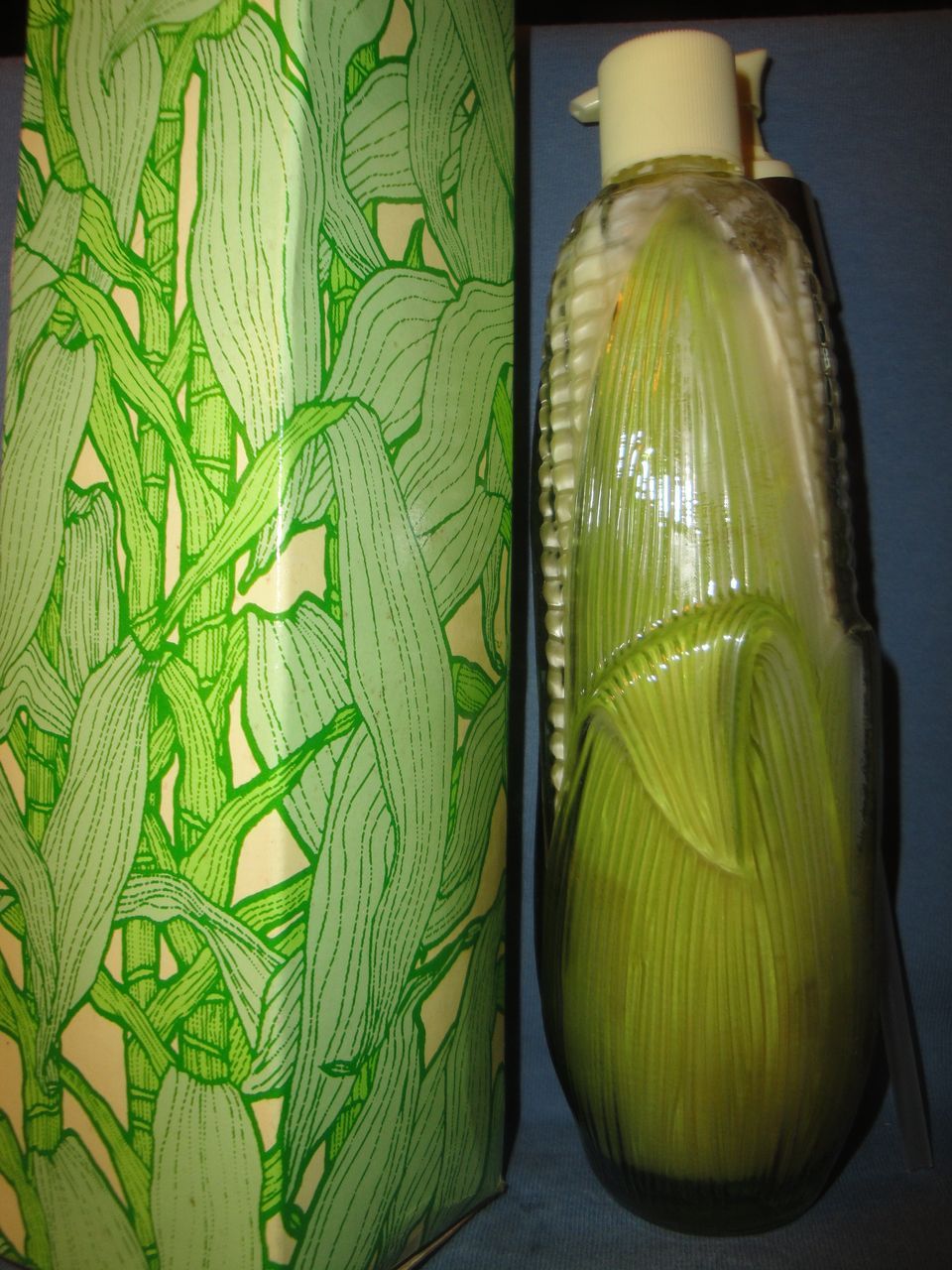 Avon 1977-1980 "Golden Harvest" Lotion, clear glass ear of corn decanter Avon 1977-1980 "Golden Harvest" Lotion, clear glass ear of corn decanter