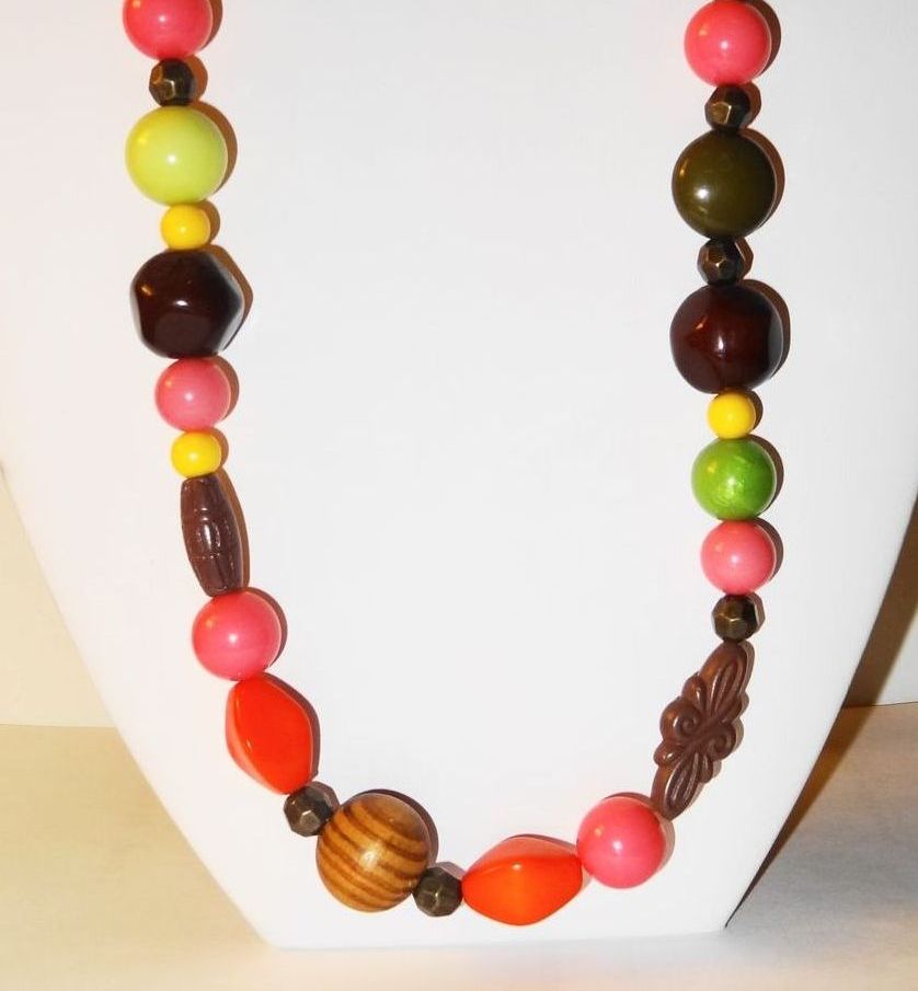 Vintage 36" Bright Multi-Colored, Multi-faceted & Round Beads Necklace ~ large and small Vintage 36" Bright Multi-Colored, Multi-faceted & Round Beads Necklace ~ large and small