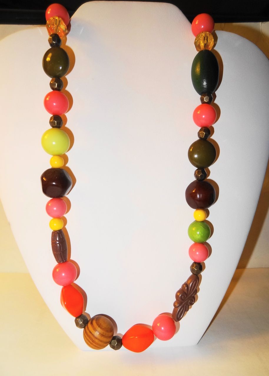 Vintage 36" Bright Multi-Colored, Multi-faceted & Round Beads Necklace ~ large and small Vintage 36" Bright Multi-Colored, Multi-faceted & Round Beads Necklace ~ large and small