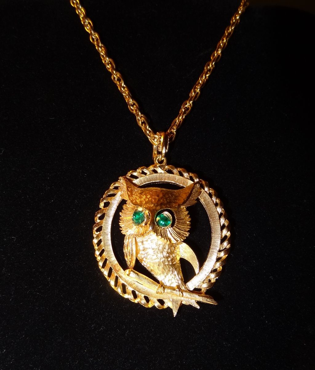 Vintage Figural 3D Owl With Faux Emerald Eyes Vintage Figural 3D Owl With Faux Emerald Eyes