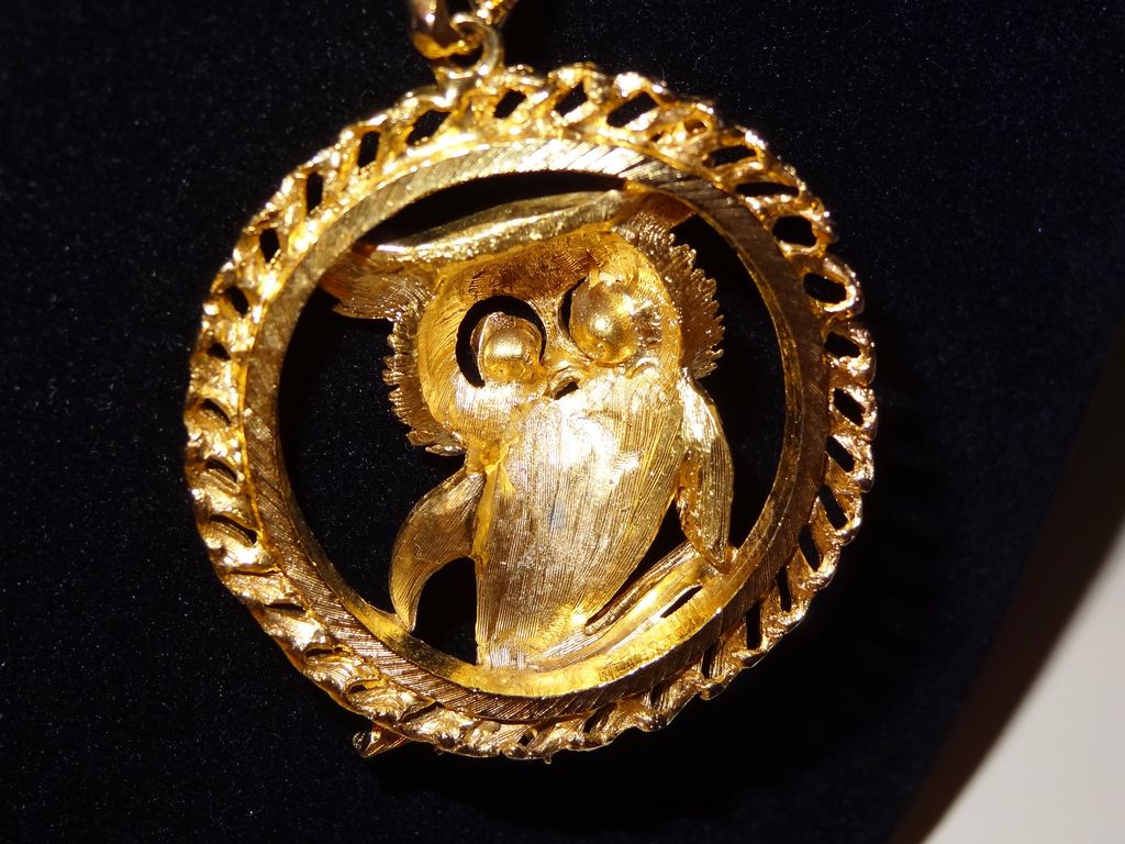 Vintage Figural 3D Owl With Faux Emerald Eyes Vintage Figural 3D Owl With Faux Emerald Eyes