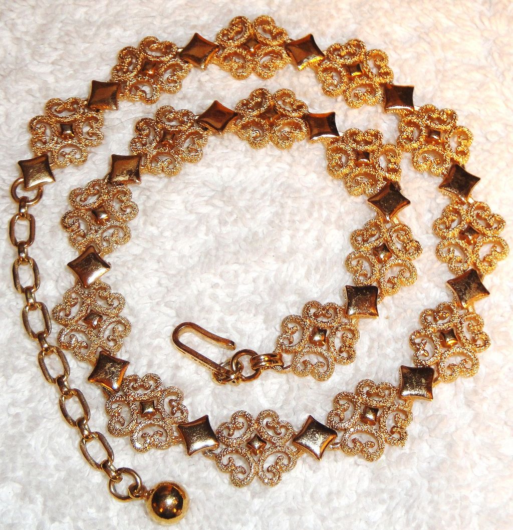 Vintage Signed Avon "Precious Pretenders" Necklace ~ gold washed flowers Vintage Signed Avon "Precious Pretenders" Necklace ~ gold washed flowers
