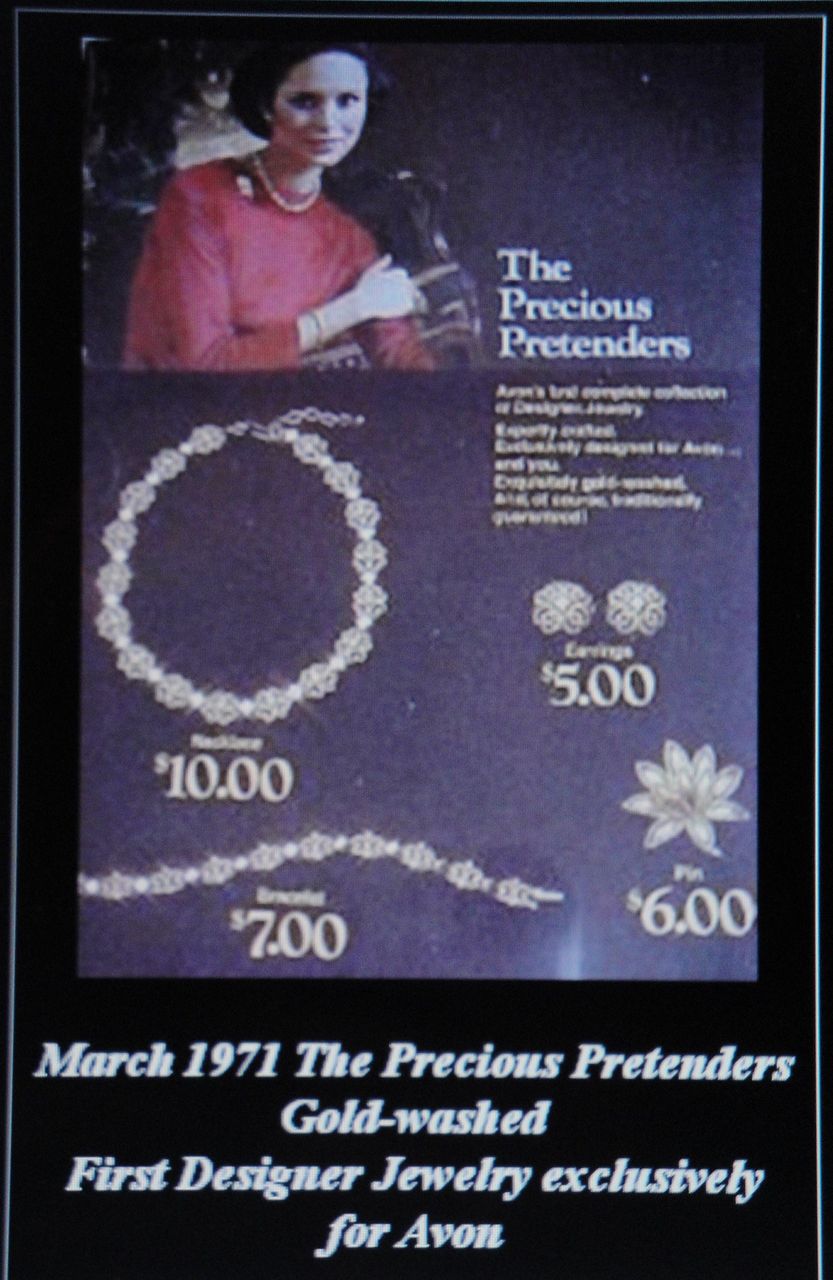 Vintage Signed Avon "Precious Pretenders" Necklace ~ gold washed flowers Vintage Signed Avon "Precious Pretenders" Necklace ~ gold washed flowers